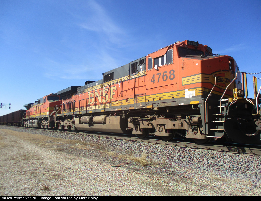 BNSF 4768